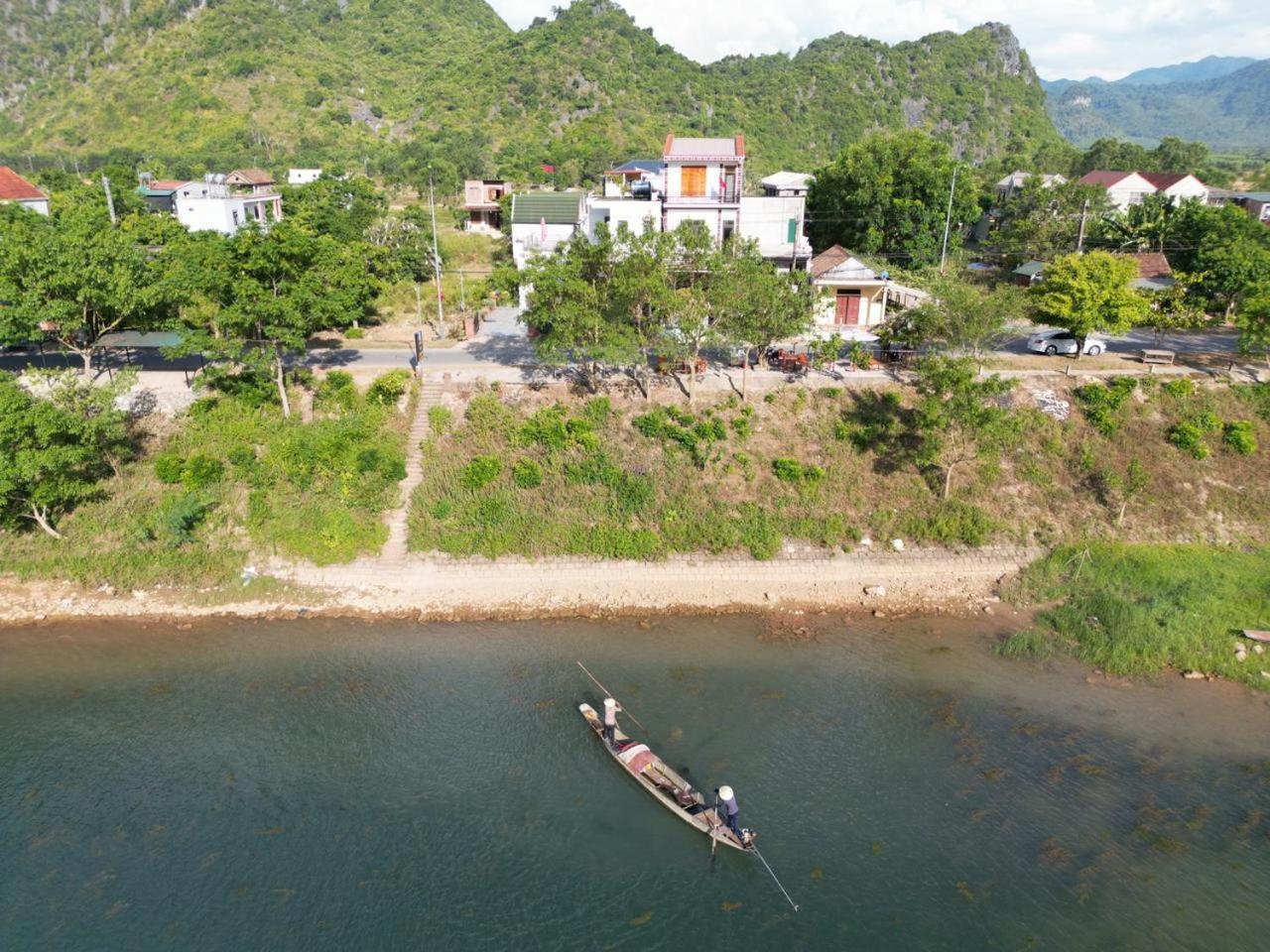 Yolo Pool Bar Villas & Garden Restaurant Phong Nha Exterior photo
